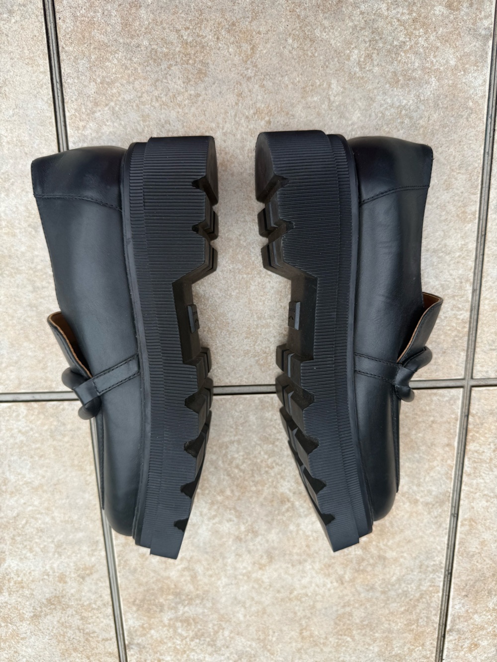Voile Blanche Elaiza black leather chunky loafers - Picture 12 of 16